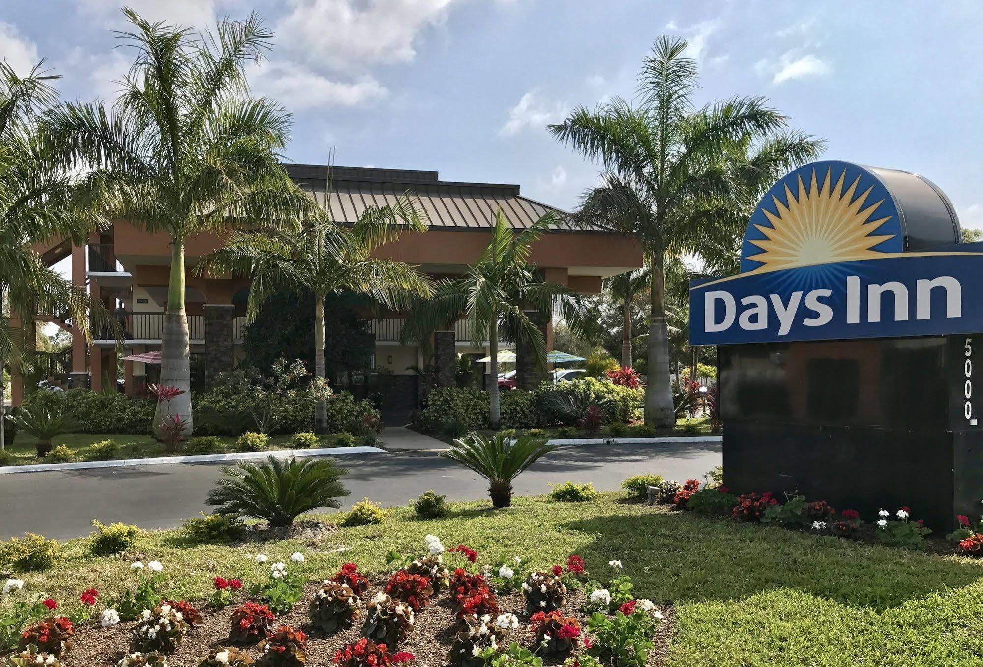 Days Inn By Wyndham Sarasota Bay מראה חיצוני תמונה